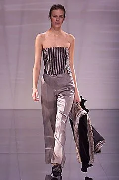 Look 16